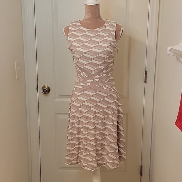 Beige by eci Dress, NWT. Size 8. Cream, White and Tan - Picture 1 of 6